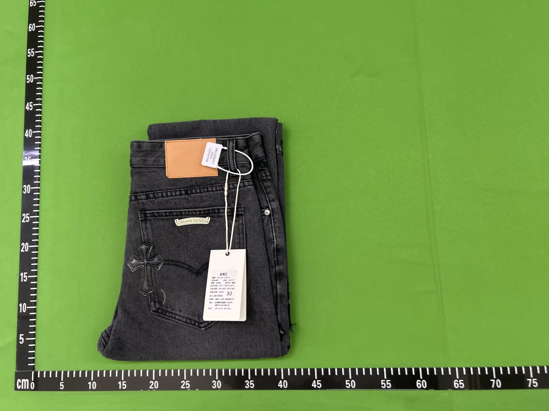 Fourteen-color hair] Cross, leather, washed and used jeans length